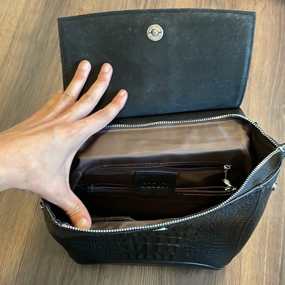 Coolcy | Alligator Embossed Leather Backpack Bag - Picture 7 of 8